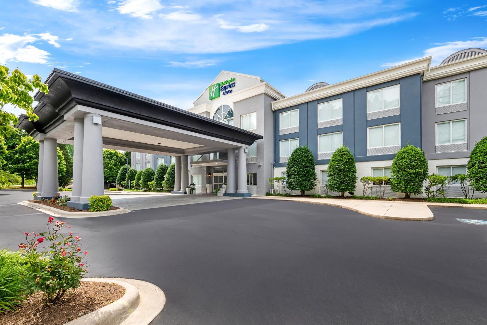 Holiday Inn Express & Suites Sylva / Dillsboro By Ihg Exterior photo