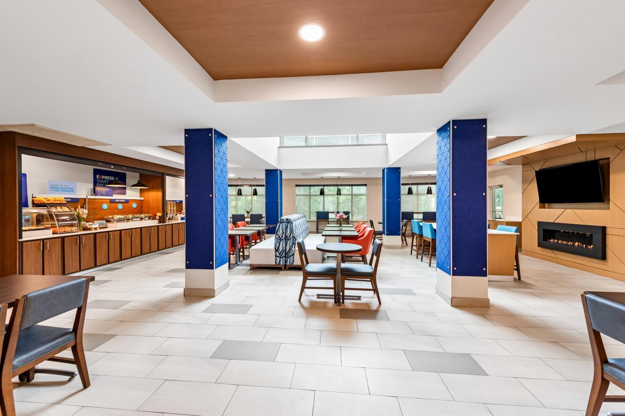 Holiday Inn Express & Suites Sylva / Dillsboro By Ihg Exterior photo