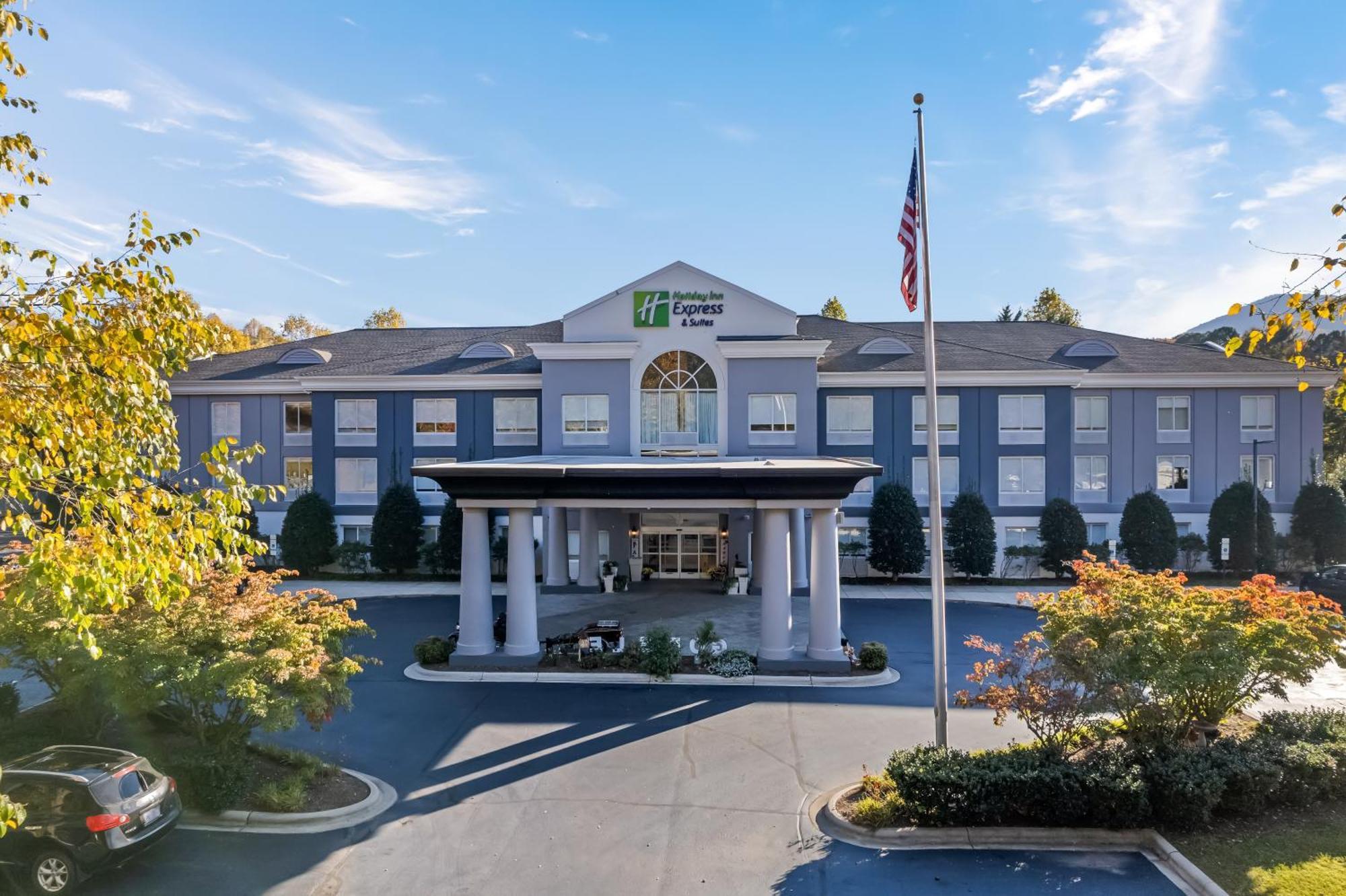 Holiday Inn Express & Suites Sylva / Dillsboro By Ihg Exterior photo