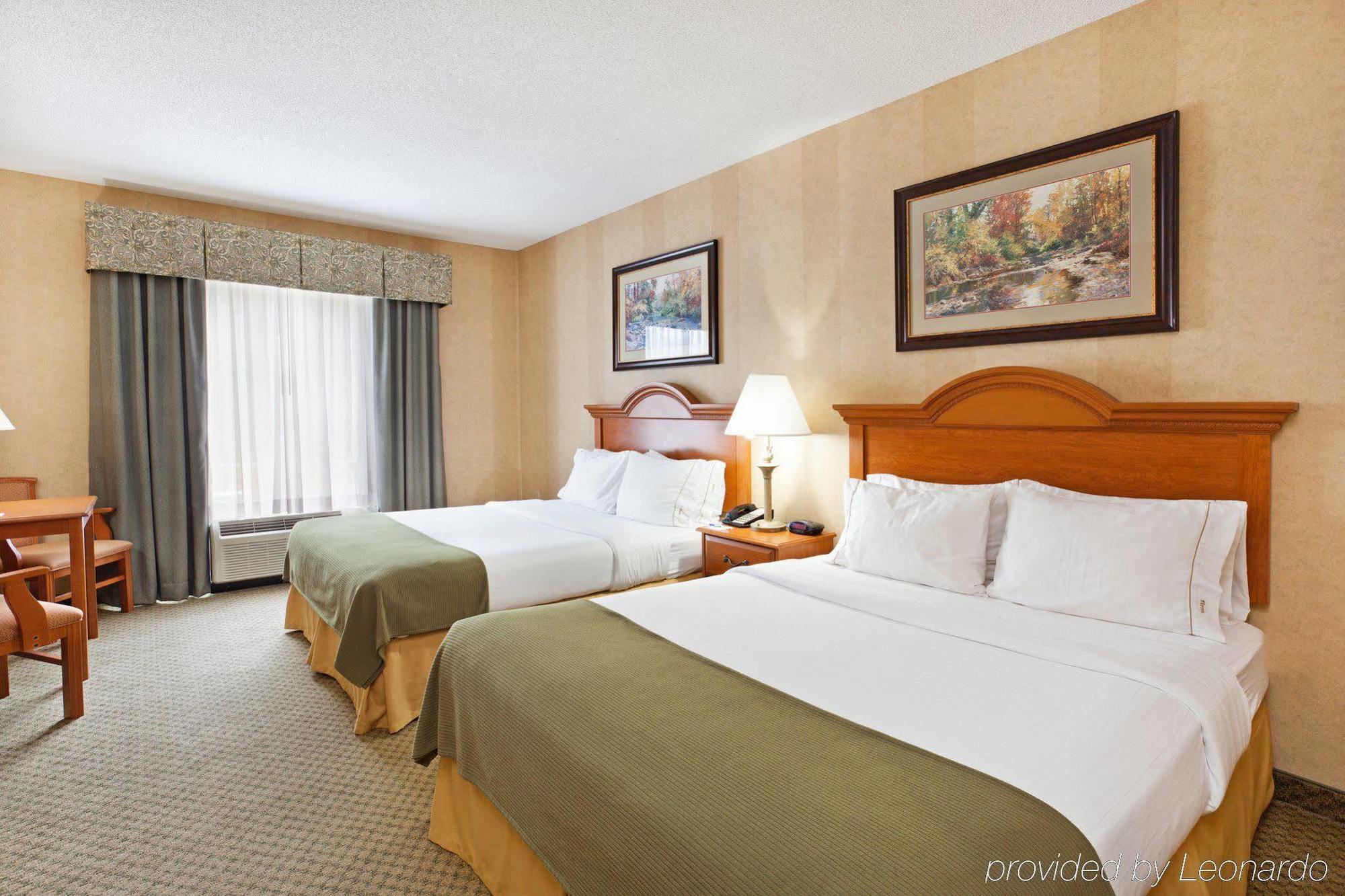 Holiday Inn Express & Suites Sylva / Dillsboro By Ihg Room photo